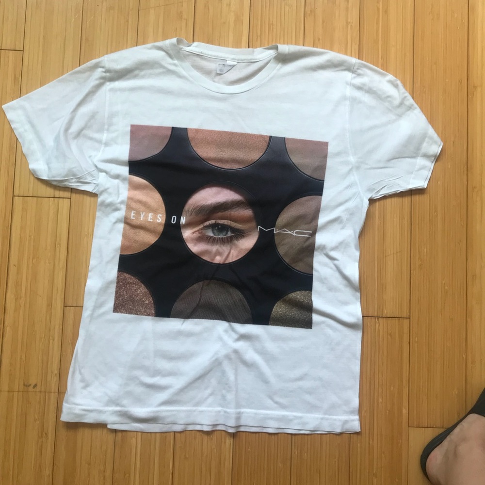 MAC Artist limited edition T-shirt